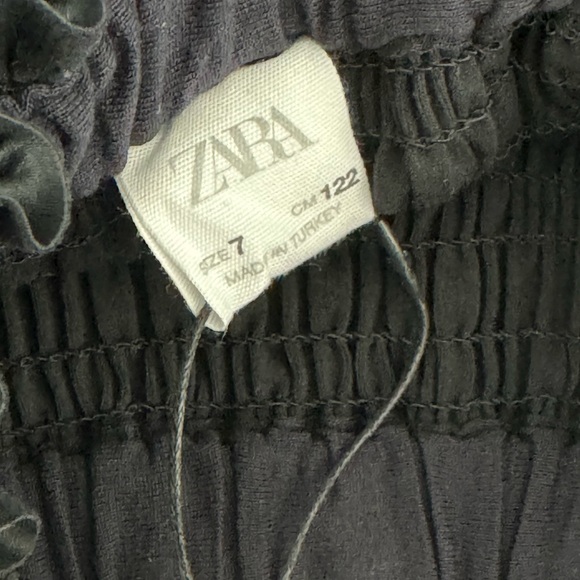 NWT Zara Kids Girls Faux Leather Skirt. Size 7 in Black. - Picture 4 of 5